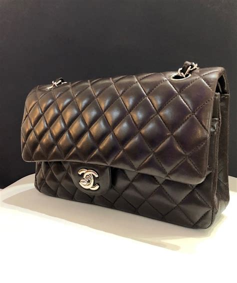 bolsa chanel classic double flap|Chanel flap.